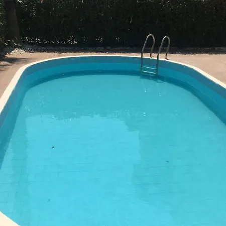 Daphne Happyland Private Pool Villa *