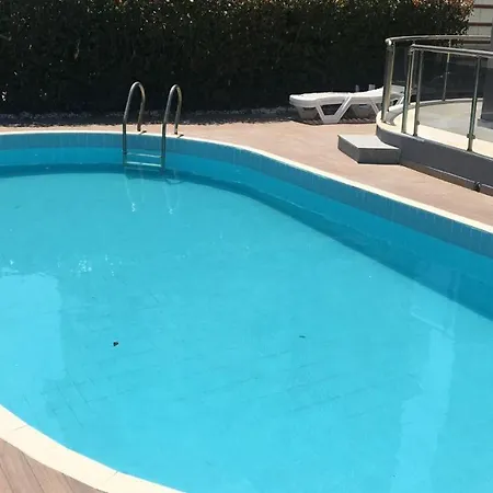 Daphne Happyland Private Pool ベレキ